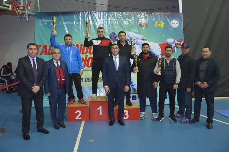 Ramin Əzizov çempion oldu