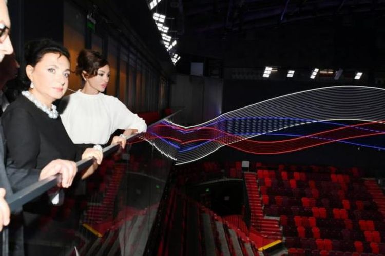 Birinci vitse-prezident Mehriban Əliyeva “Lujniki” Olimpiya Kompleksində Gimnastika Mərkəzi ilə tanış olub