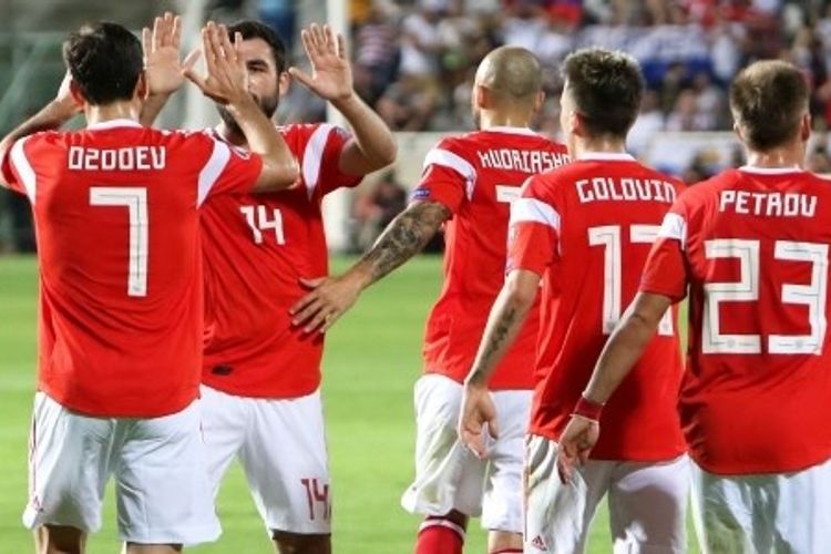 UEFA Türkiyə yığmasının əsgər salamını araşdıracaq