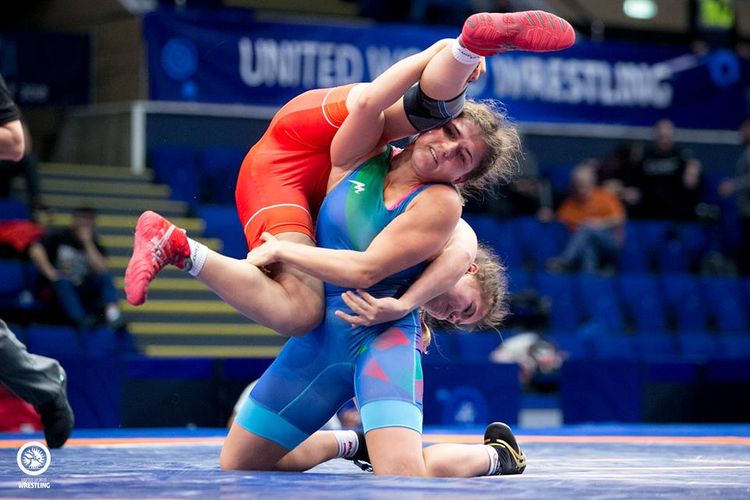 DÇ-2019: Elis Manolova finala çıxa bilmədi