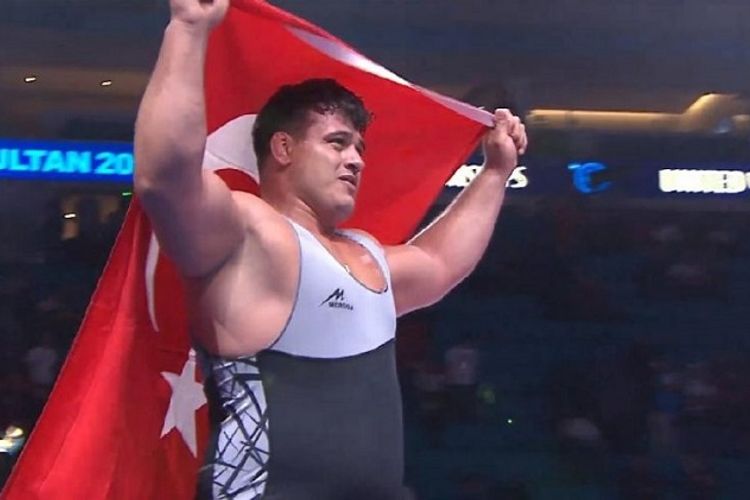 Türkiyəli Rıza Kayaalpdan 4-cü çempionluq