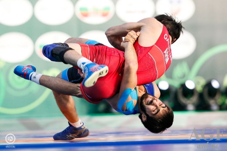 “Qalstyanla görüşdə yalnız qələbə haqda düşünürdüm” – güləşçimiz