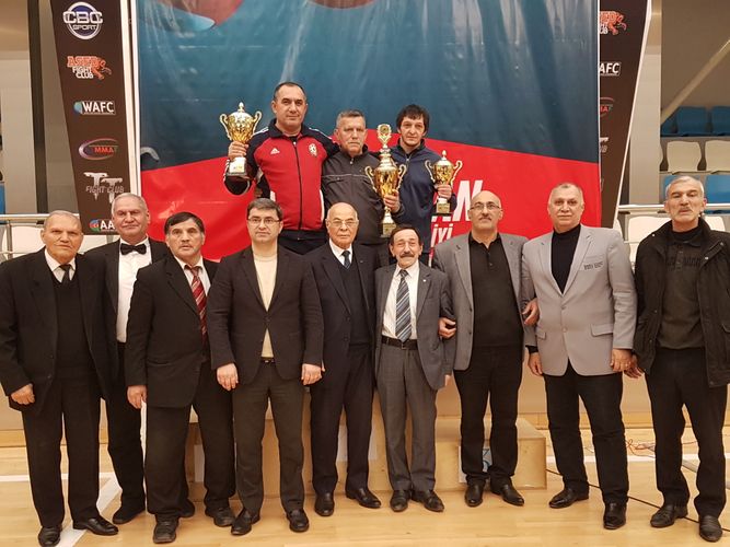 Ən güclü gənc boksçular müəyyənləşdi