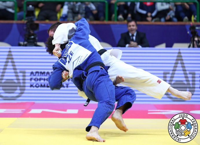 Avropa kubokuna ehtiyat qüvvə ilə - Araş Ağayi və “12-lik”