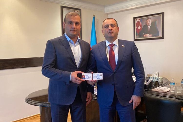 Yeni prezident seçildi - Azərbaycan Kikboksinq Federasiyasına