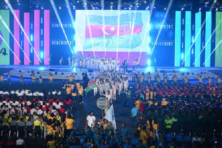 Festivalı təxirə salındı - yeniyetmələrin