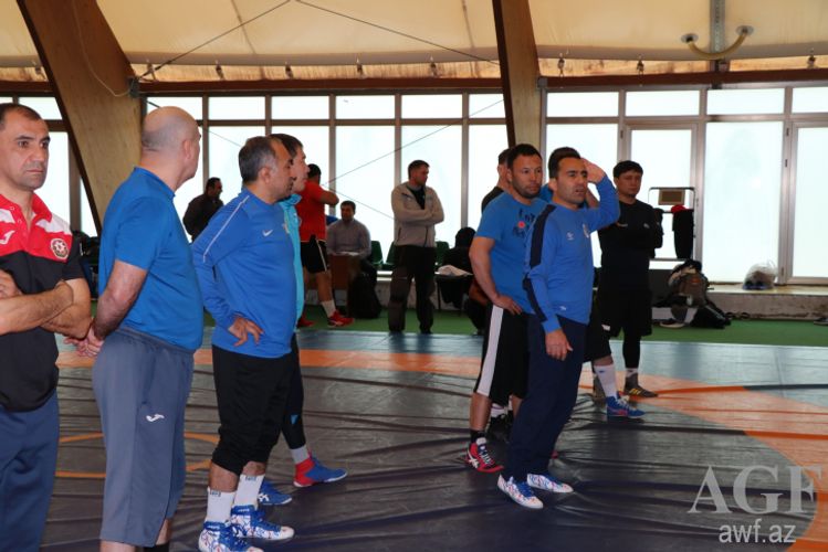 Qazaxıstan millisi ilə hazırlıq keçir - yığmamız