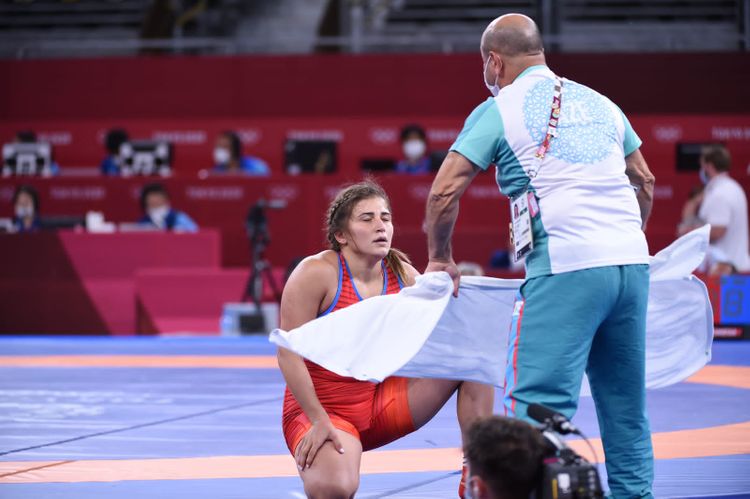 Elis Manolova startda uduzdu - FOTOSESSİYA