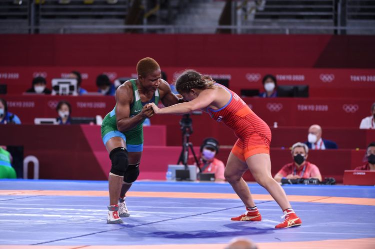 Elis Manolova startda uduzdu - FOTOSESSİYA