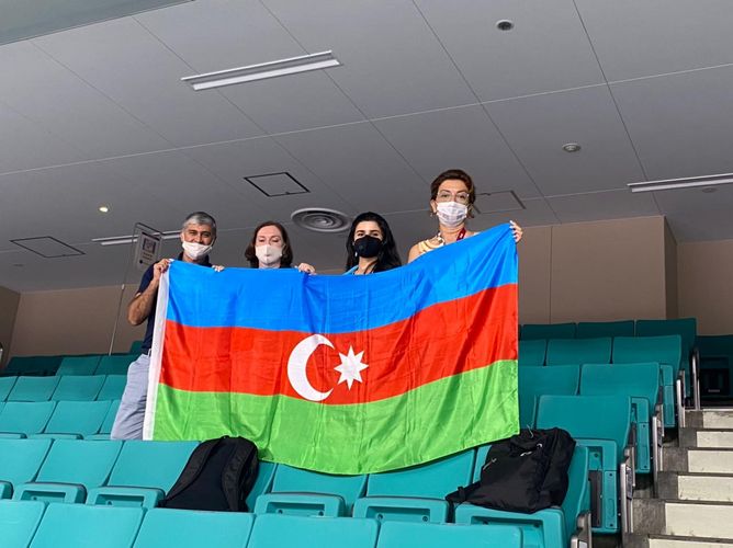 Rafael Ağayev fəxri kürsüdə - FOTOSESSİYA