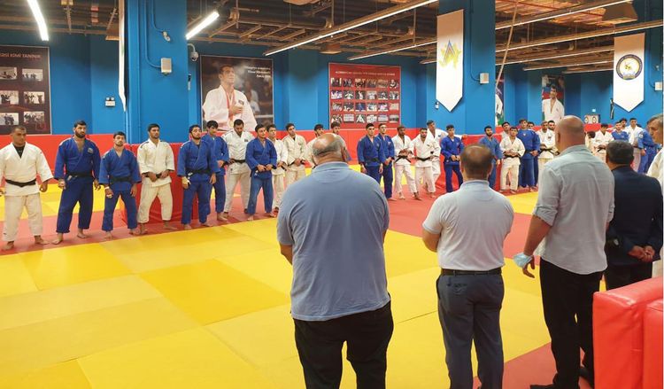 Ruslan Maşurenko vidalaşdı, yeni məşqçilər heyəti komandaya təqdim olundu - FOTOSESSİYA