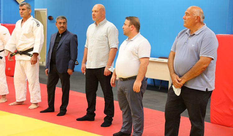 Ruslan Maşurenko vidalaşdı, yeni məşqçilər heyəti komandaya təqdim olundu - FOTOSESSİYA