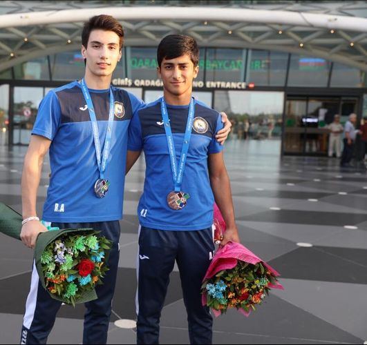 Riqada uğura imza atan cüdoçularımız Bakıya döndü - FOTOSESSİYA