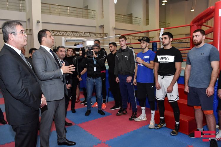 Umar Kremlyov azərbaycanlı boksçularla görüşdü - FOTOSESSİYA