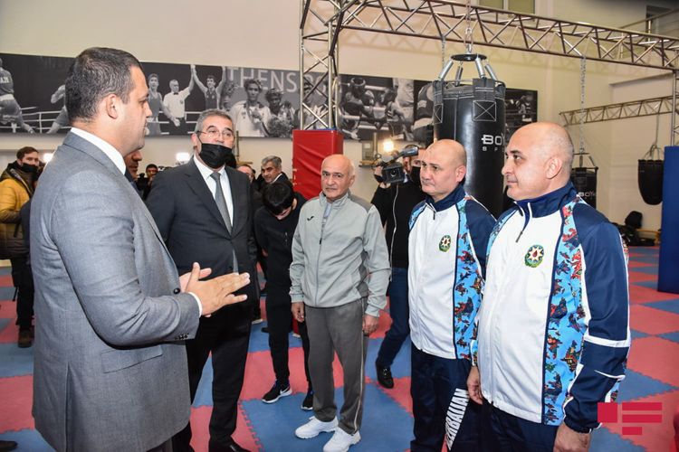 Umar Kremlyov azərbaycanlı boksçularla görüşdü - FOTOSESSİYA