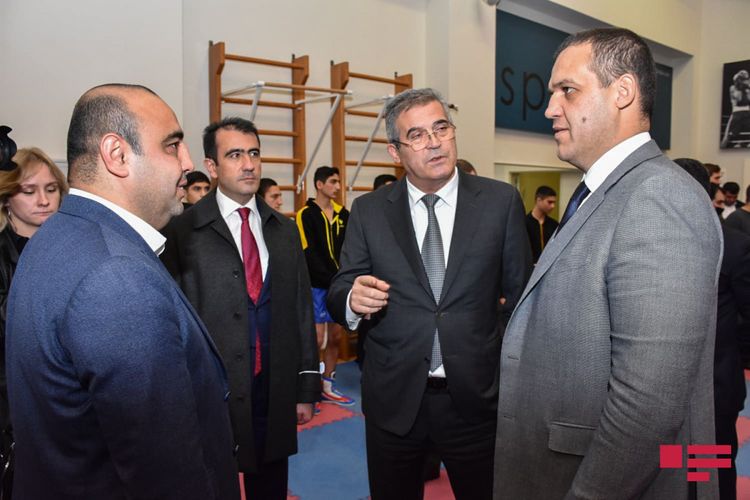 Umar Kremlyov azərbaycanlı boksçularla görüşdü - FOTOSESSİYA