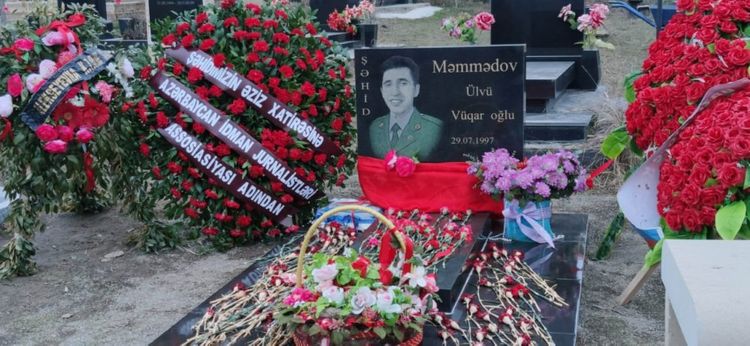 Şəhid atasına xüsusi mükafatını təqdim etdi – AİJA