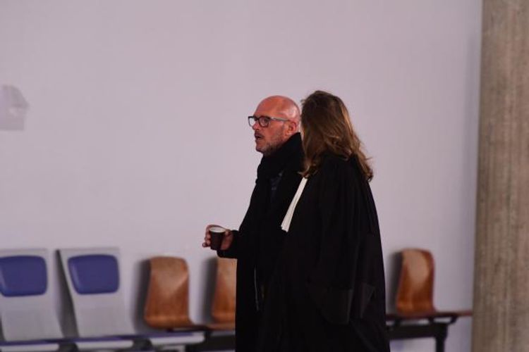 2 ildə yetirməsini 400 dəfədən çox zorlayan məşqçi həbs edildi – 18 illik