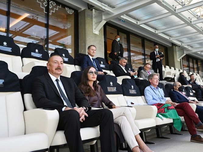 Prezident İlham Əliyev və birinci xanım Mehriban Əliyeva Uels - İsveçrə matçına baxıblar