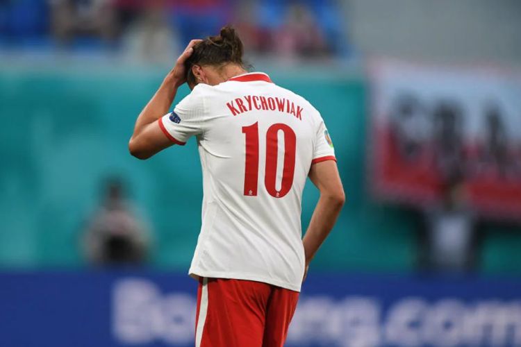 İlk qırmızı vərəqə - AVRO-2020