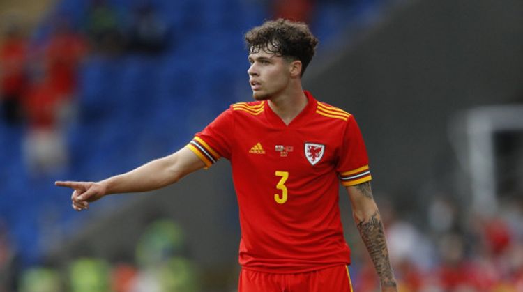 “Bakıda xoş atmosfer olacaq” – “Liverpul”un müdafiəçisi