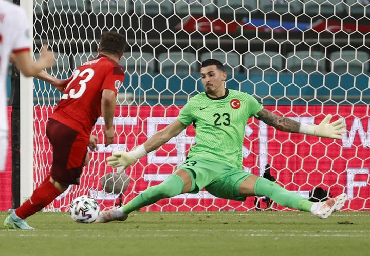 AVRO-2020-nin “1 nömrəsi” – türkiyəli qapıçı