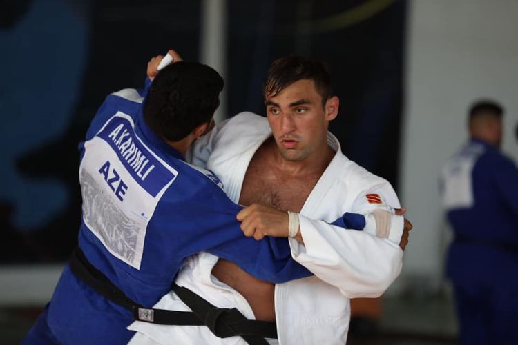Cüdoçularımız Olimpiadaya hazırlığı Şağanda davam etdirirlər - FOTOSESSİYA