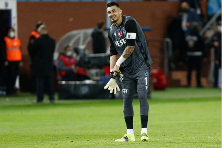 “Liverpul”dan rəsmi təklif – Türkiyə millisinin qapıçısına