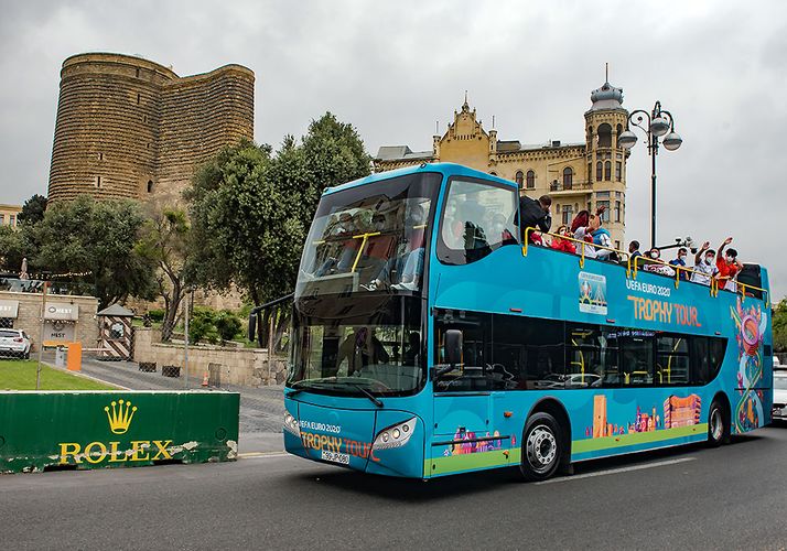 AVRO-2020-nin kubokunun Bakı gəzintisi davam edir - FOTOSESSİYA