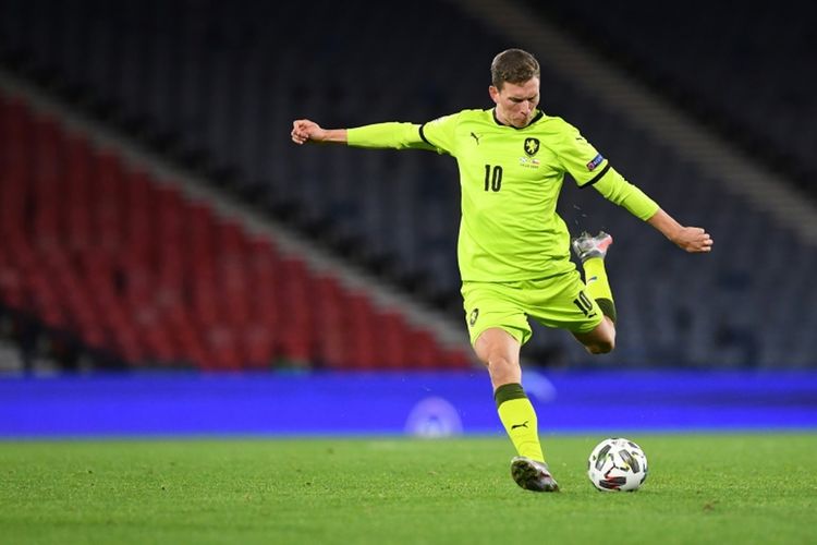 AVRO-2020-ni buraxacaq – diz bağları qopdu