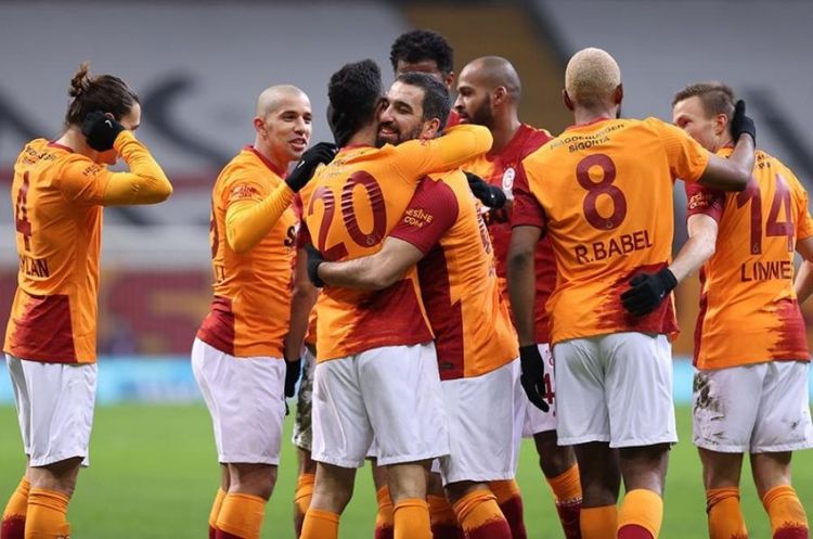 6 ayrılıq, 1 transfer – “Qalatasaray”dan
