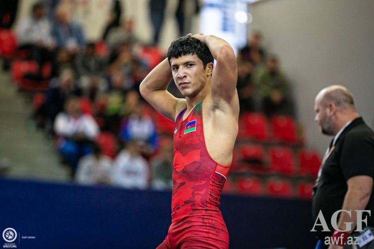 Əliyev finalda, Vəliyev üçün bürünc medal şansı - Avropa çempionatında