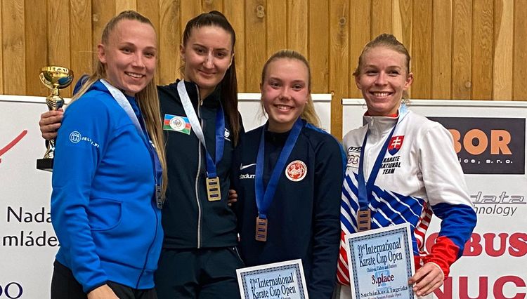 İrina Zaretska bir yarışda iki qızıl medal qazandı