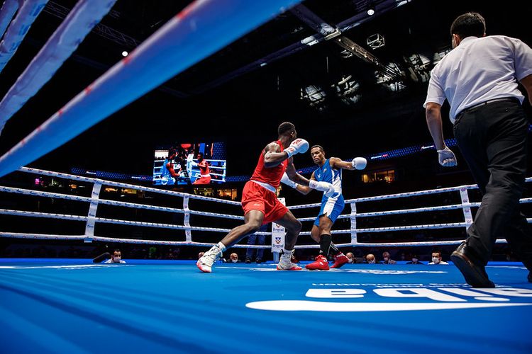 Alfonso Dominqes fəxri kürsünün ən yüksək pilləsində - FOTOSESSİYA