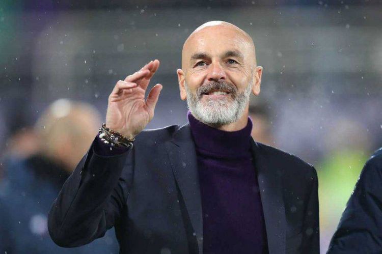 “Milan” Pioli ilə bağlı qərarını verdi