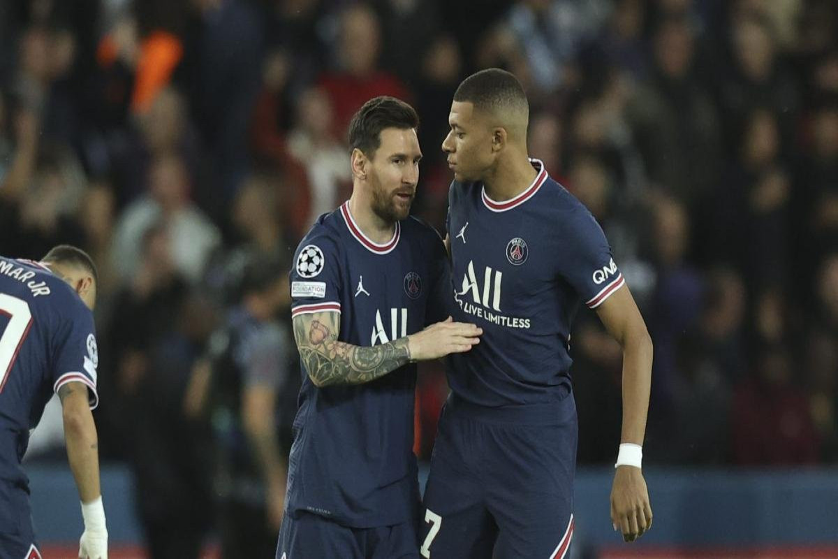 Mbappe & Messi fərqi 