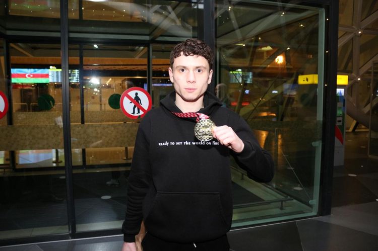 Avropa çempionatında uğur qazanan boksçularımız Bakıya qayıtdı