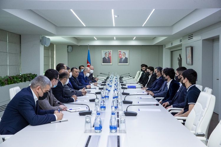 Sahil Babayev Avropa çempionatında yüksək nəticə göstərən boksçularla görüşdü - FOTOSESSİYA