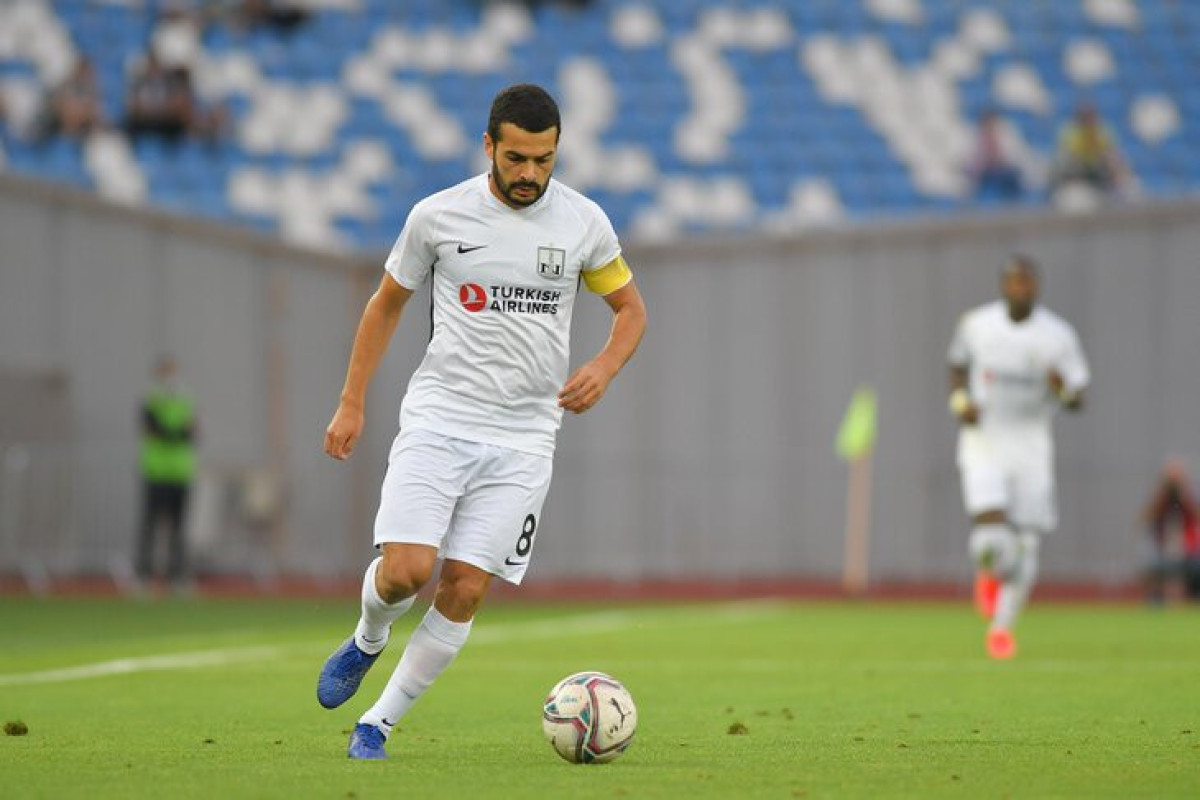 Emin Mahmudov: “Qarabağ” Rusiyada çempionluq üçün oynayar” 