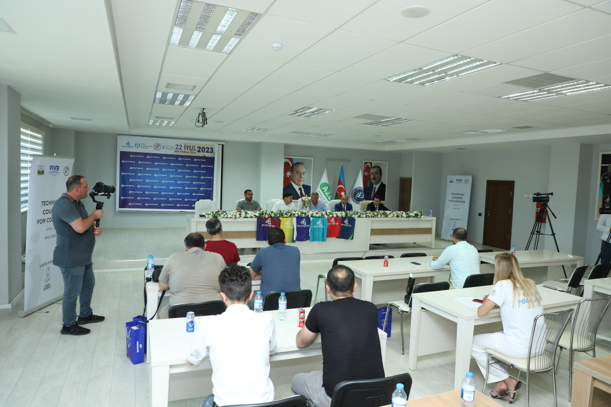 Voleybol üzrə Zəfər Kubokunun püşkü atıldı - FOTO 