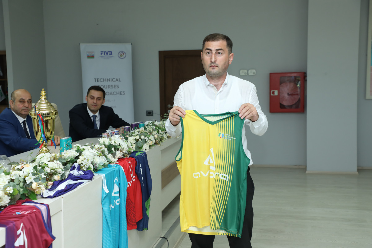 Voleybol üzrə Zəfər Kubokunun püşkü atıldı - FOTO 