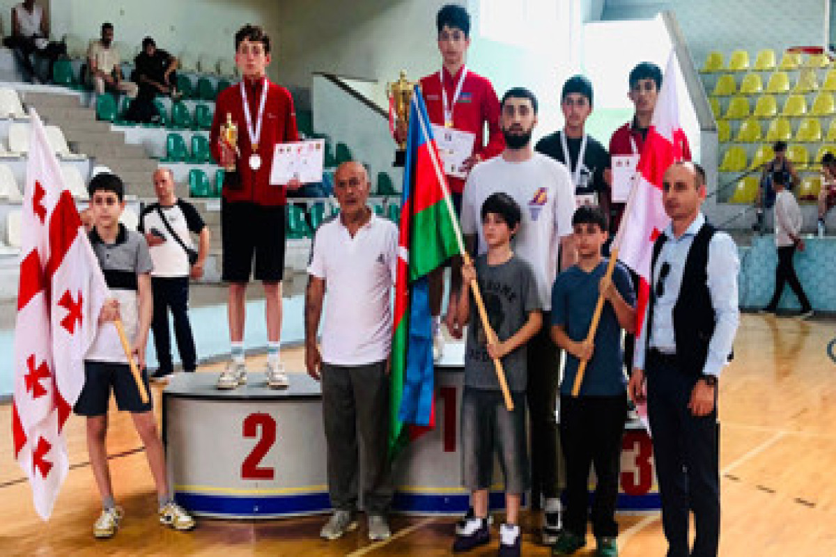 Boksçularımızdan Gürcüstanda 13 medal 