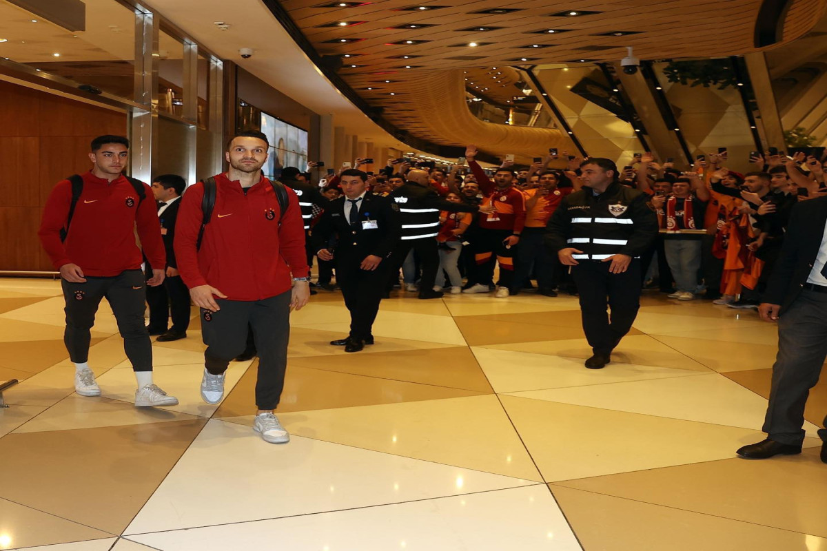 "Qalatasaray" Bakıda - FOTOLENT 