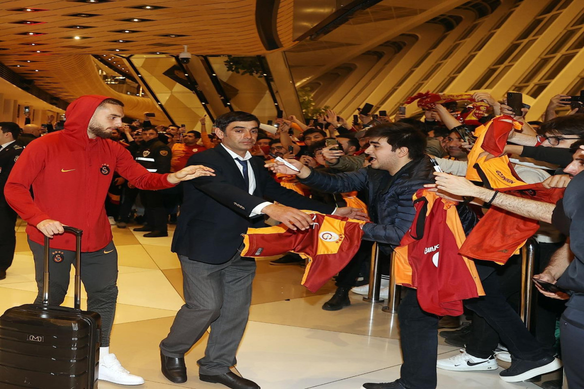 "Qalatasaray" Bakıda - FOTOLENT 