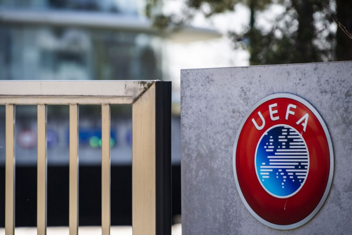 UEFA Türkiyə klublarını cəzalandırdı 