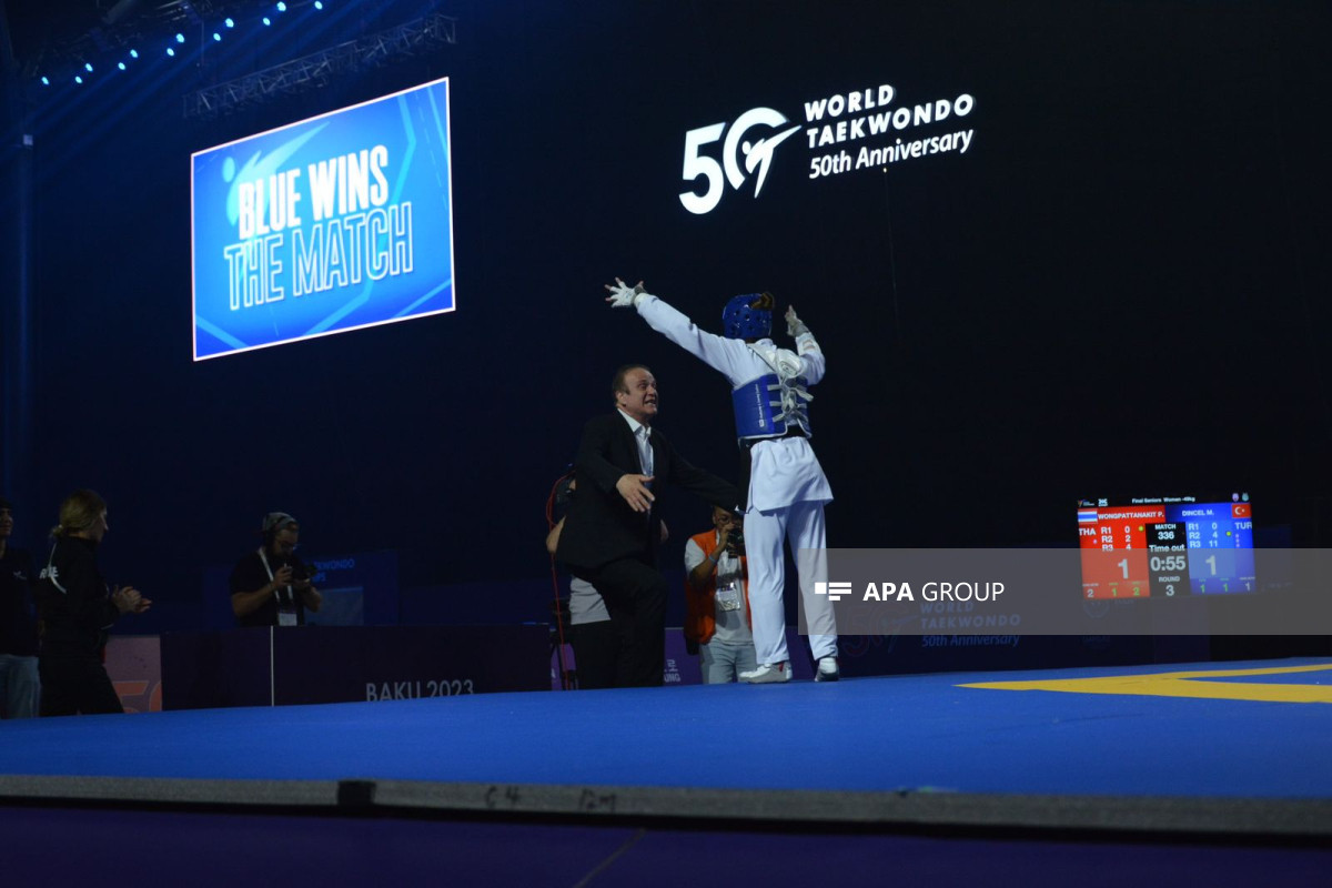 Türkiyəli taekvondoçu Bakıda dünya çempionu oldu - FOTOLENT 