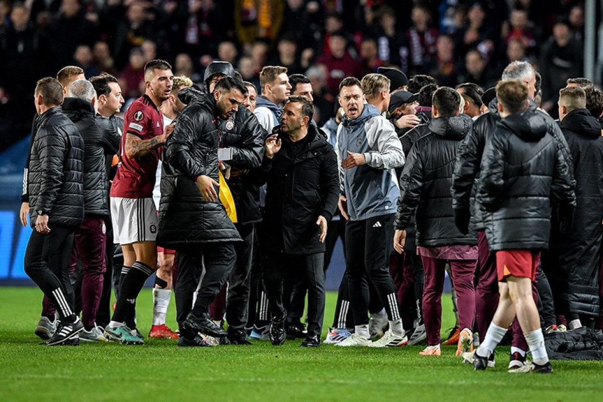 Okan Buruk UEFA tərəfindən cəzalandırıldı 