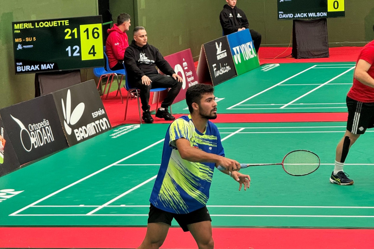 Para badmintonçumuz yarımfinala yüksəldi