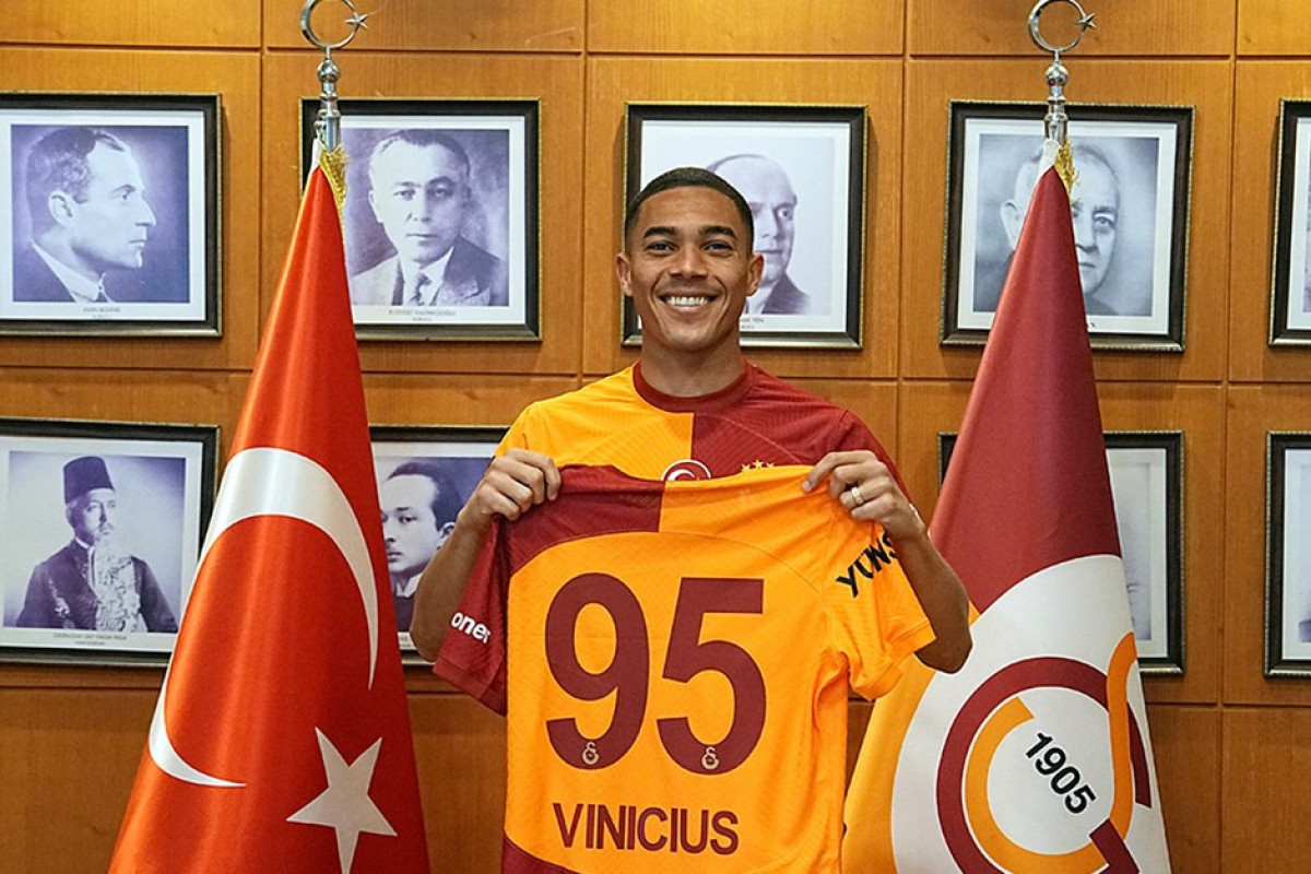 Karlos Vinisiusdan "Qalatasaray"a transferlə bağlı  ilk açıqlama 