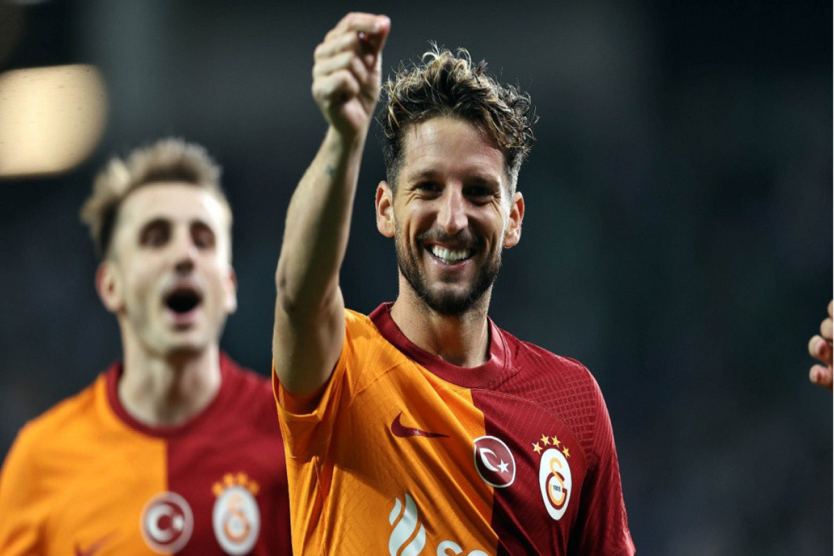 “Qalatasaray” ulduz futbolçusu ilə müqaviləni yenilədi